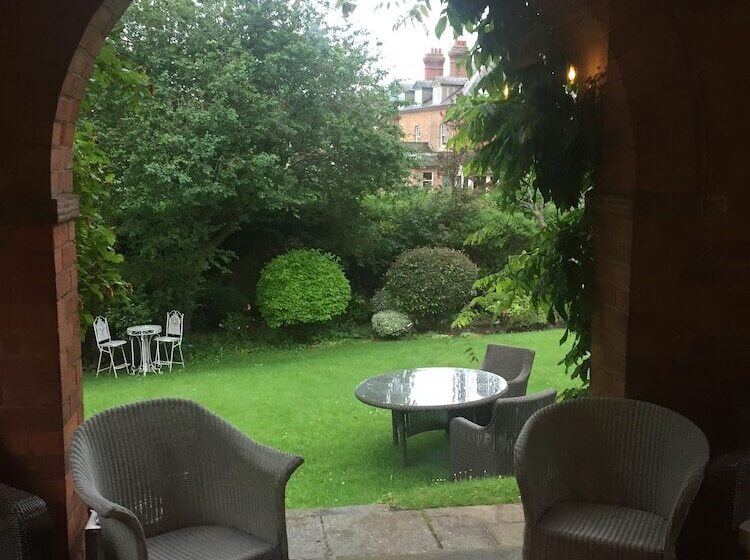 مبيت وإفطار Copper Beech House