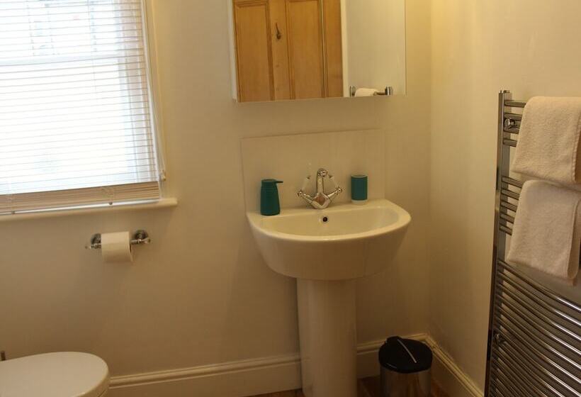 مبيت وإفطار Copper Beech House