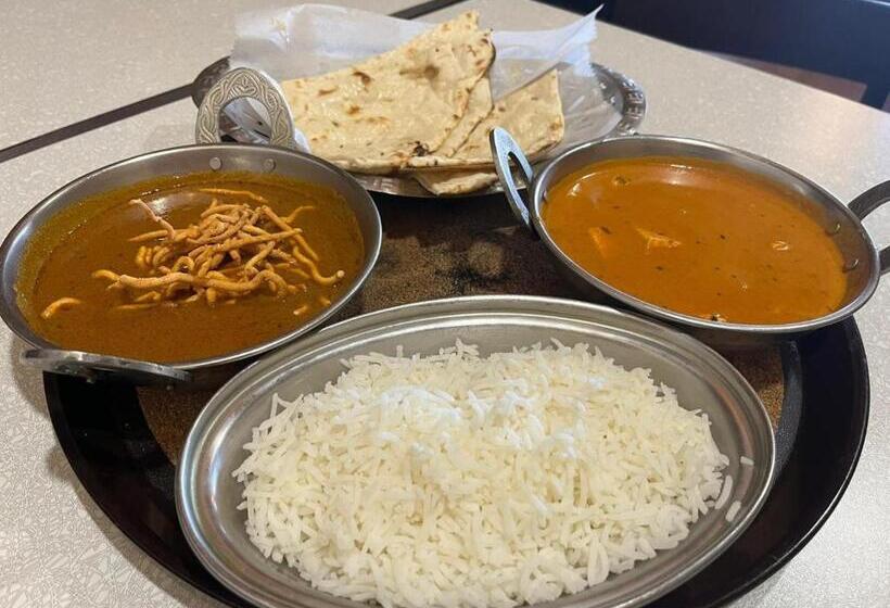 هتل Ambassador Inn