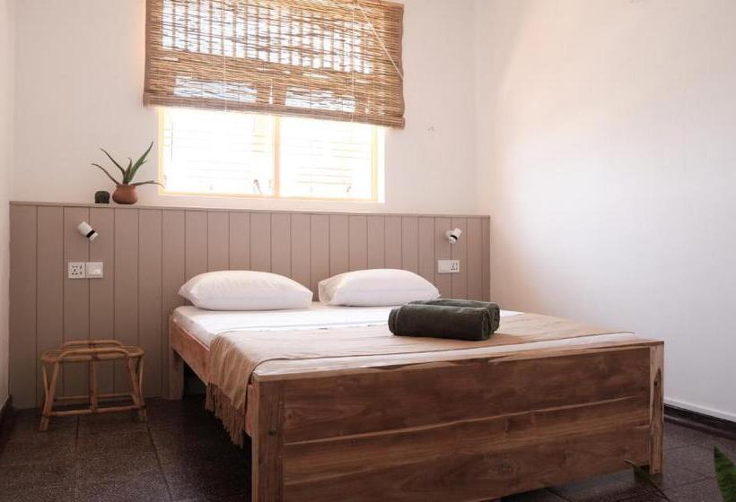 ホテル Basecamp Yoga Beach House