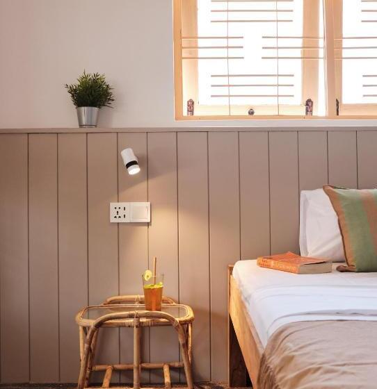 ホテル Basecamp Yoga Beach House