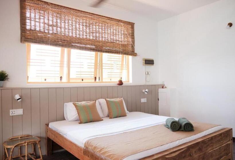 ホテル Basecamp Yoga Beach House