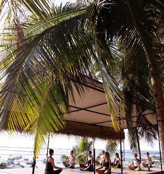 ホテル Basecamp Yoga Beach House