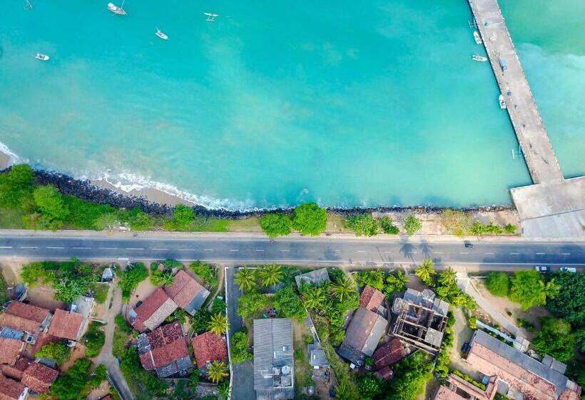 ホテル Basecamp Yoga Beach House