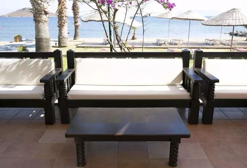 Hotelli Bodrum Sea Side Beach Club