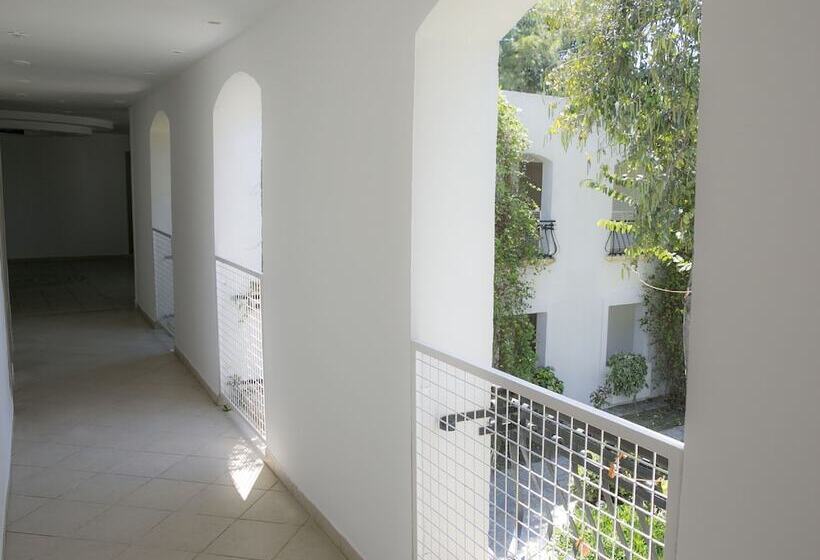 هتل Bodrum Sea Side Beach Club