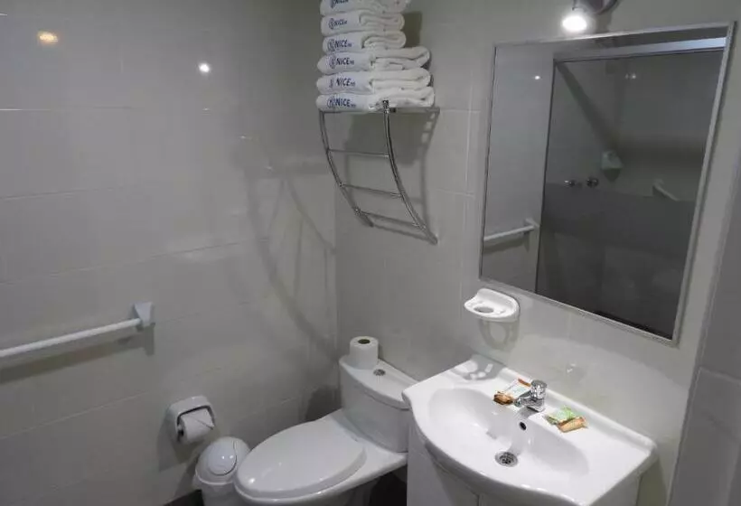 هتل Nice Inn Tacna