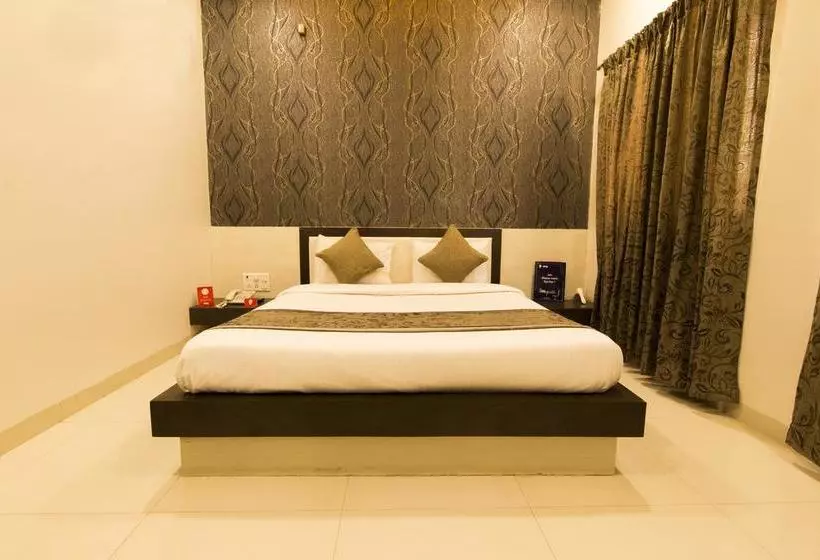 ホテル Oyo Rooms Near Magarpatta City