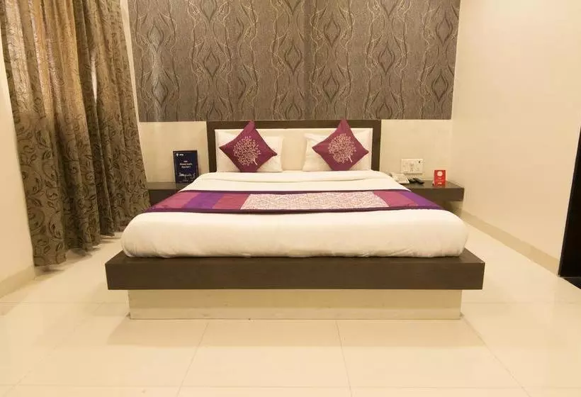 ホテル Oyo Rooms Near Magarpatta City