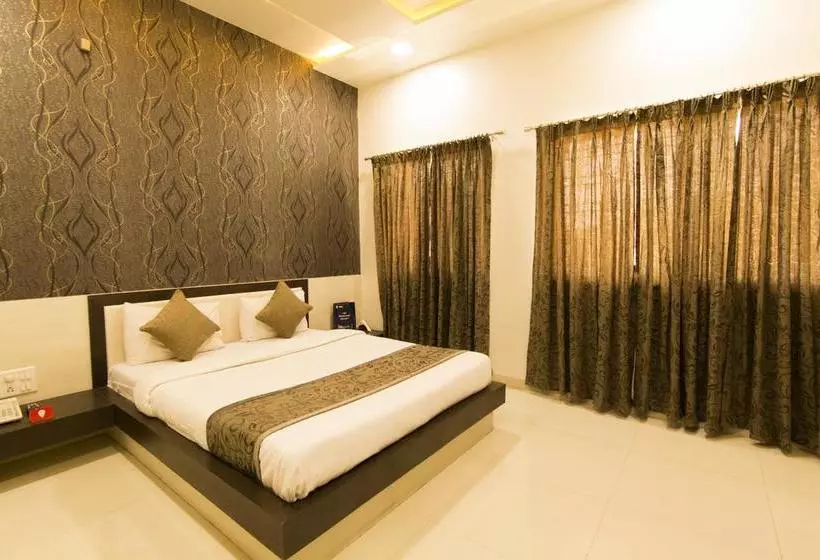 ホテル Oyo Rooms Near Magarpatta City