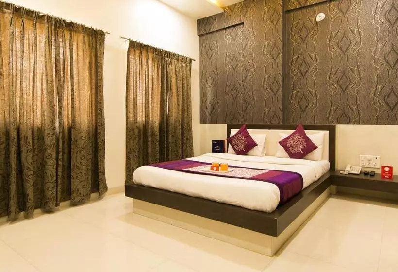 ホテル Oyo Rooms Near Magarpatta City