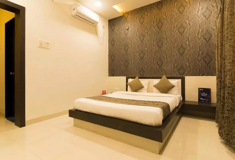 ホテル Oyo Rooms Near Magarpatta City