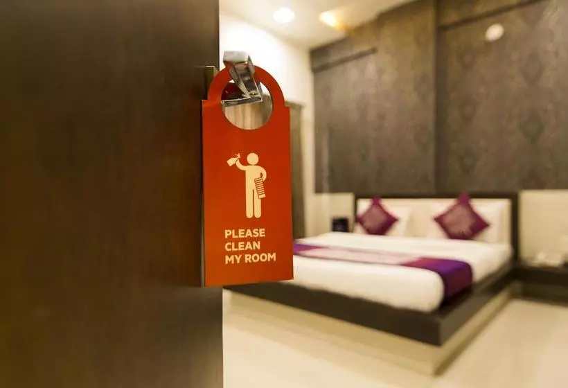 ホテル Oyo Rooms Near Magarpatta City