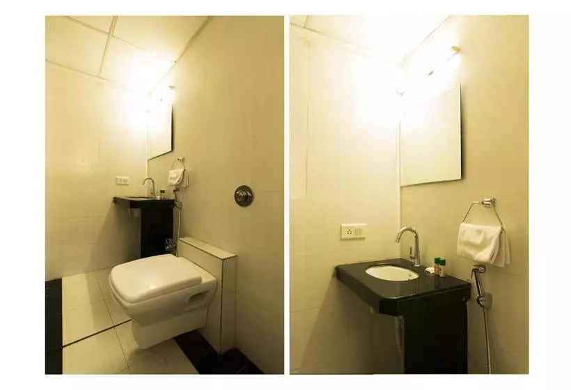 ホテル Oyo Rooms Near Magarpatta City