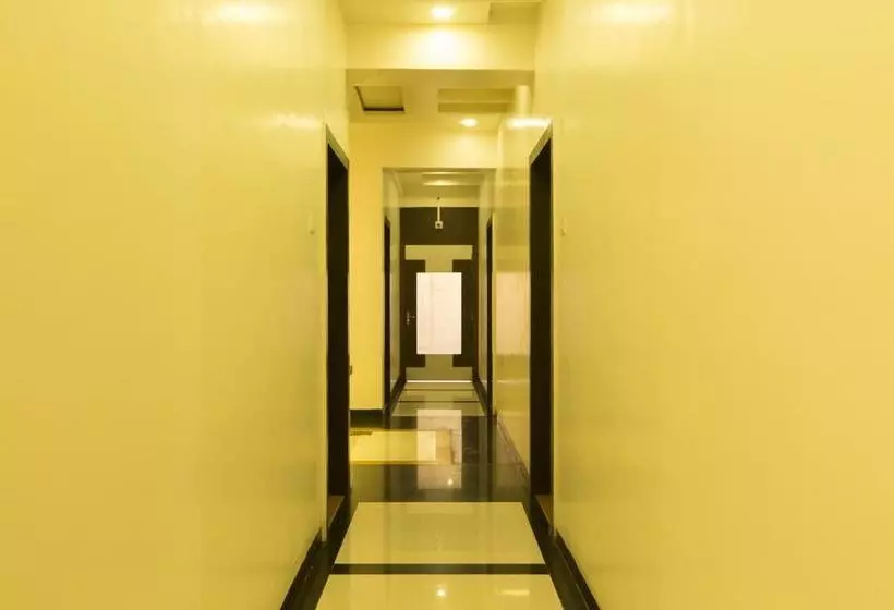 ホテル Oyo Rooms Near Magarpatta City