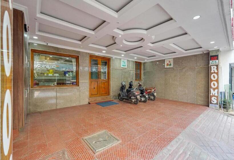 בית מלון כפרי The Park Royal