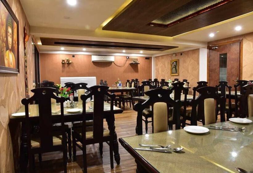 Hotel Venkatesh Regency