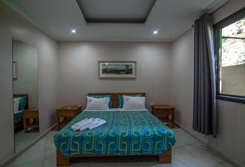 منتجع Ossanzaia Bilene Lodge