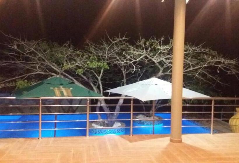 منتجع Ossanzaia Bilene Lodge