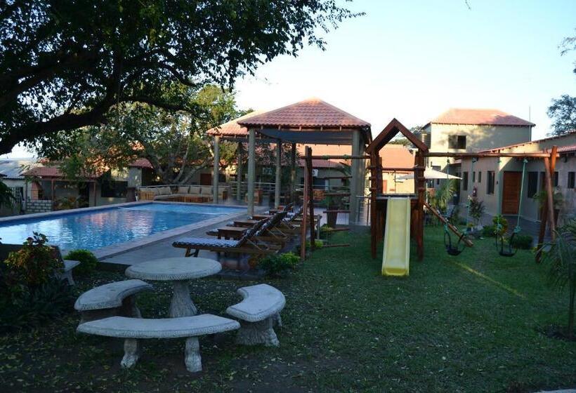 منتجع Ossanzaia Bilene Lodge