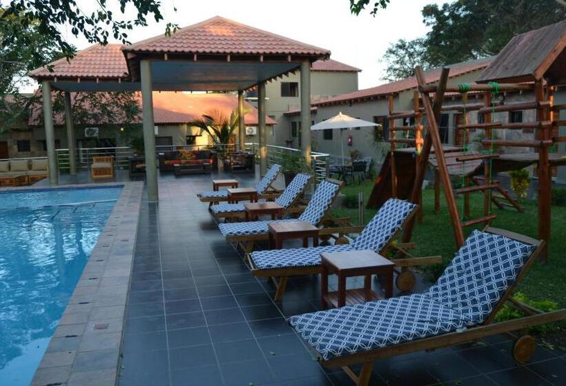 منتجع Ossanzaia Bilene Lodge