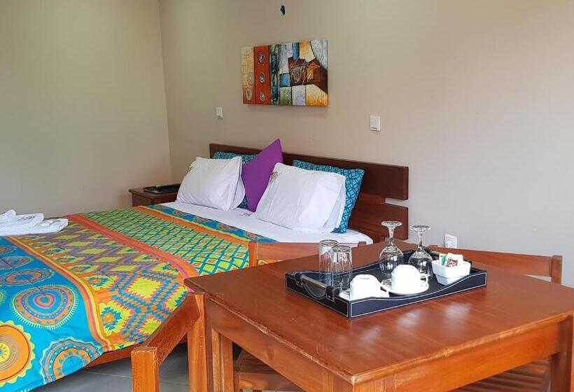 منتجع Ossanzaia Bilene Lodge