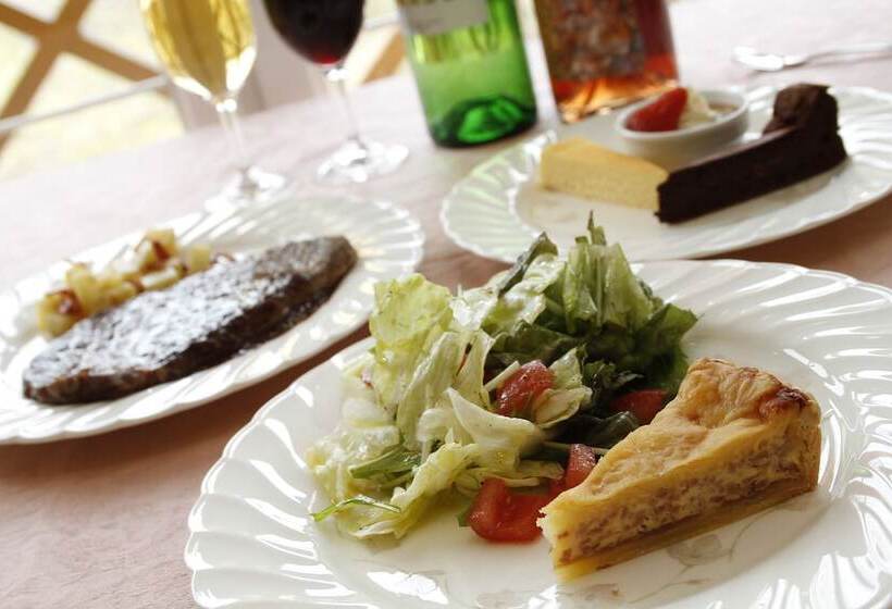 Отель Resort Pension Shikisai