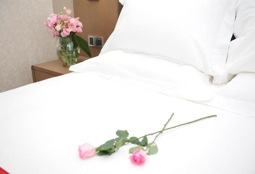 Otel Shanghai Hongqiao National Exhibition Center Yitel