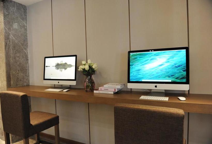 Otel Shanghai Hongqiao National Exhibition Center Yitel