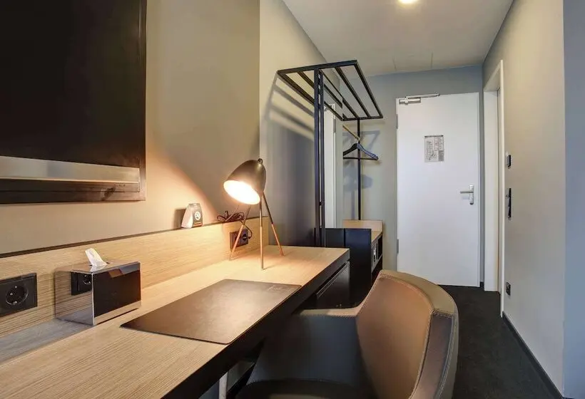 ホテル Vienna House Easy by Wyndham Dortmund City