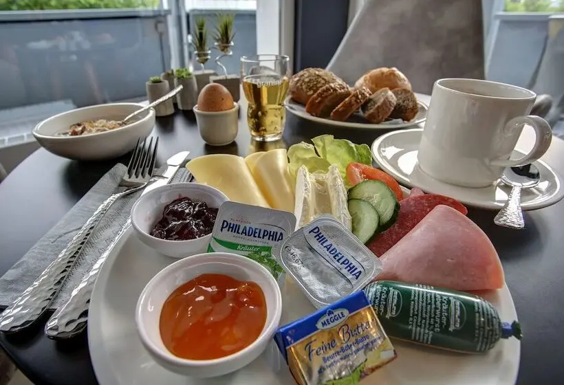 ホテル Vienna House Easy by Wyndham Dortmund City