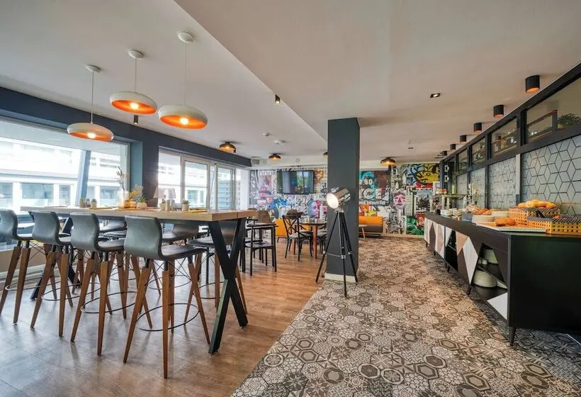 ホテル Vienna House Easy by Wyndham Dortmund City