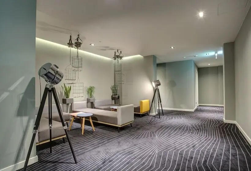 ホテル Vienna House Easy by Wyndham Dortmund City