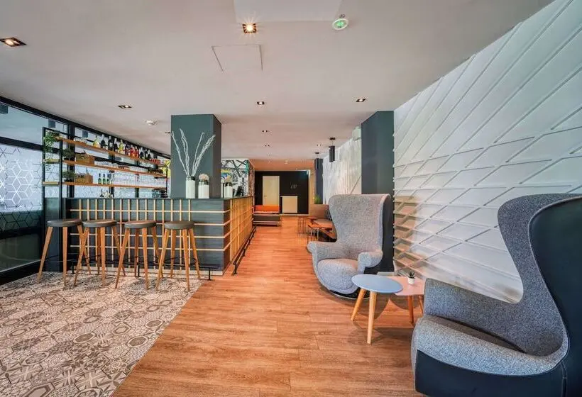 ホテル Vienna House Easy by Wyndham Dortmund City