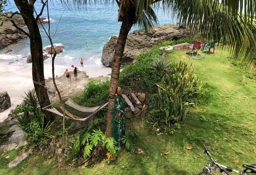Luminosa Montezuma Hostel