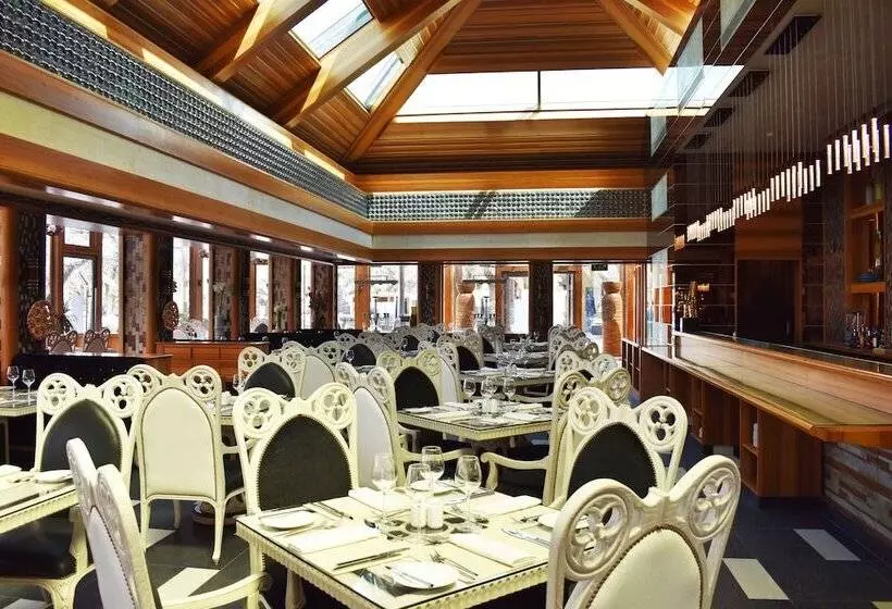Palavra Resort