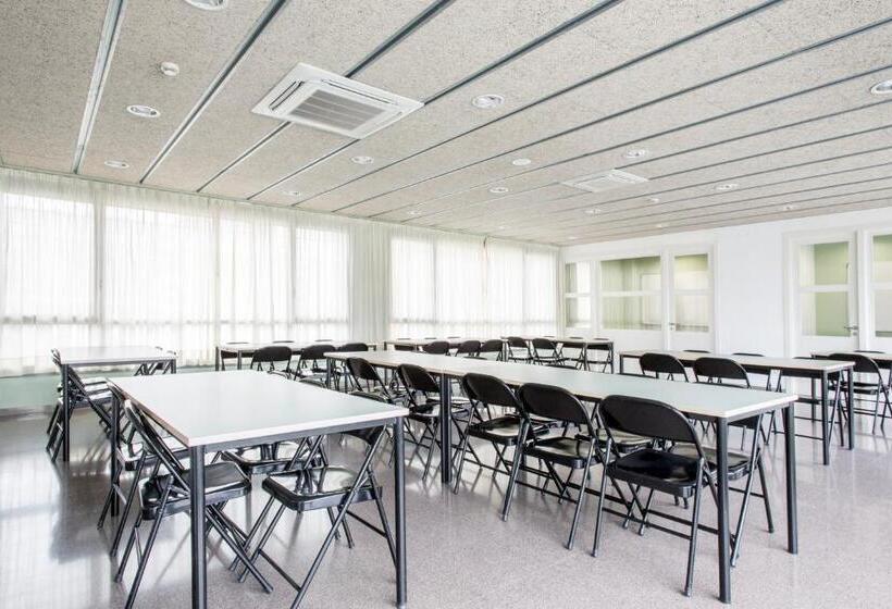 호스텔 Residencia Universitaria As Burgas