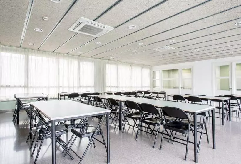 هاستل Residencia Universitaria As Burgas