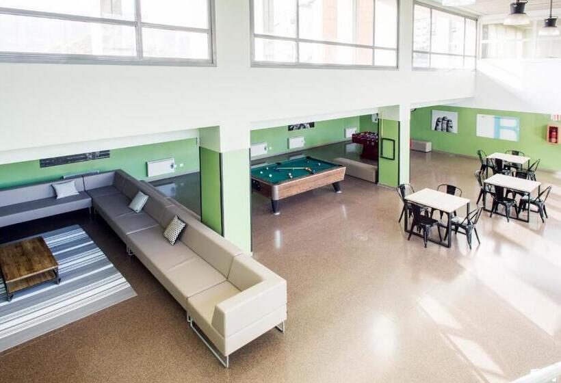 호스텔 Residencia Universitaria As Burgas