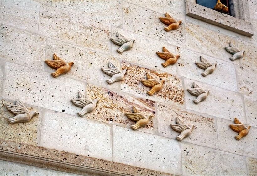 مبيت وإفطار Esens Stone House