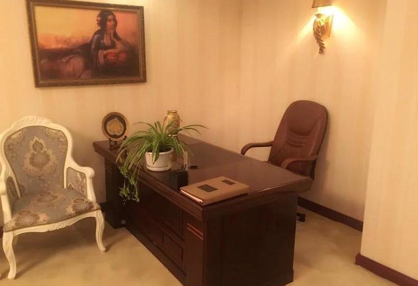 Hotel Manzhouli Port International