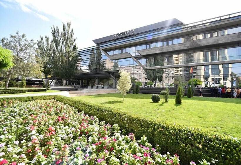 Messier 53 Hotel Yerevan