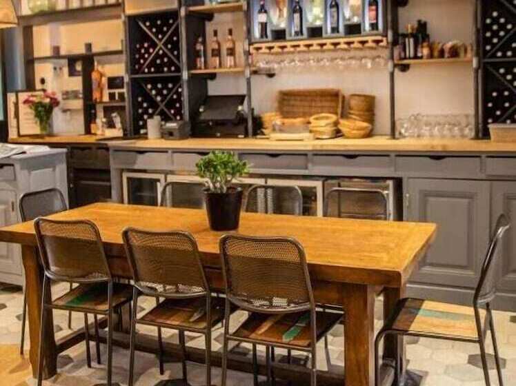 ホテル Restaurant Des Maures