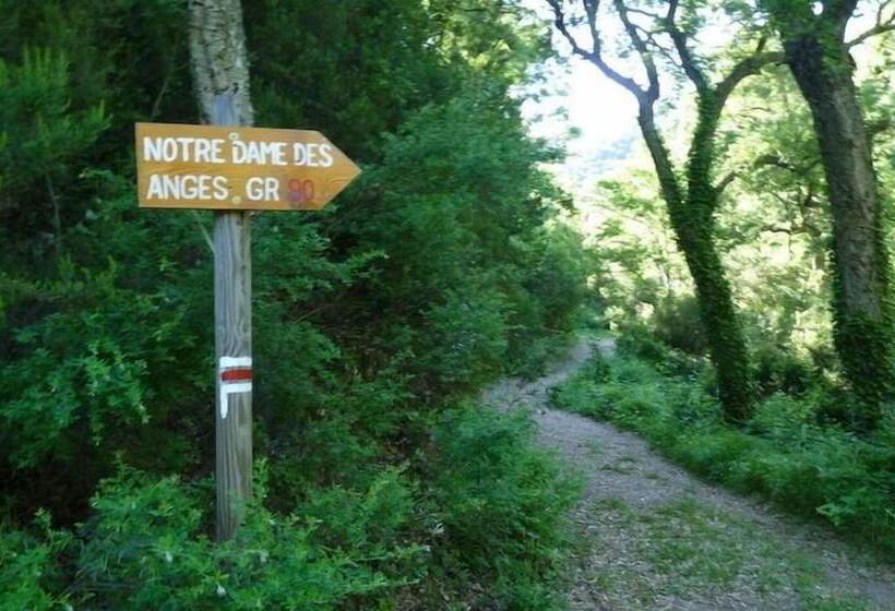 ホテル Restaurant Des Maures