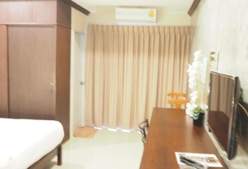 هتل The Glasshouse Place