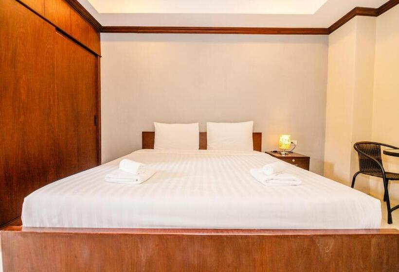 هتل The Glasshouse Place