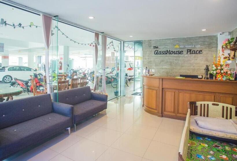 هتل The Glasshouse Place