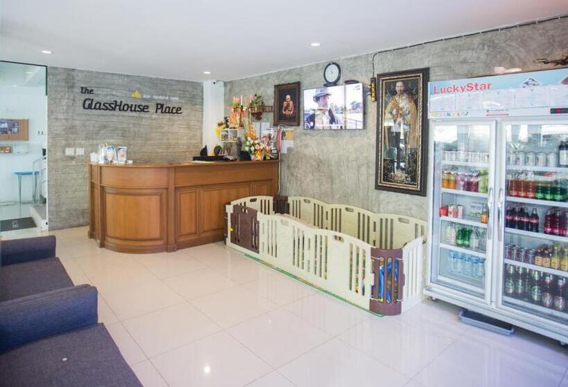 هتل The Glasshouse Place