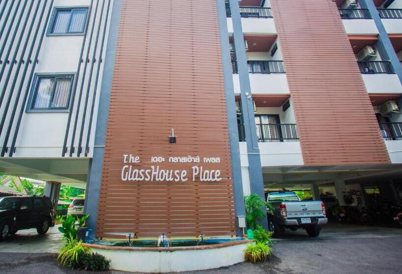 هتل The Glasshouse Place