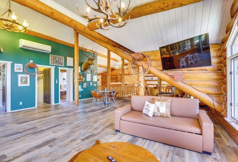 Alpine Cabin W/ Pool & Hot Tub Access On 27 Acres!